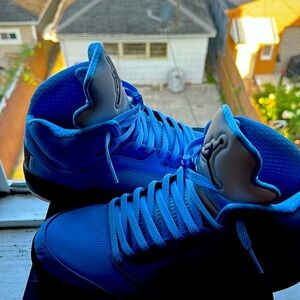 UNC RETRO JORDANS